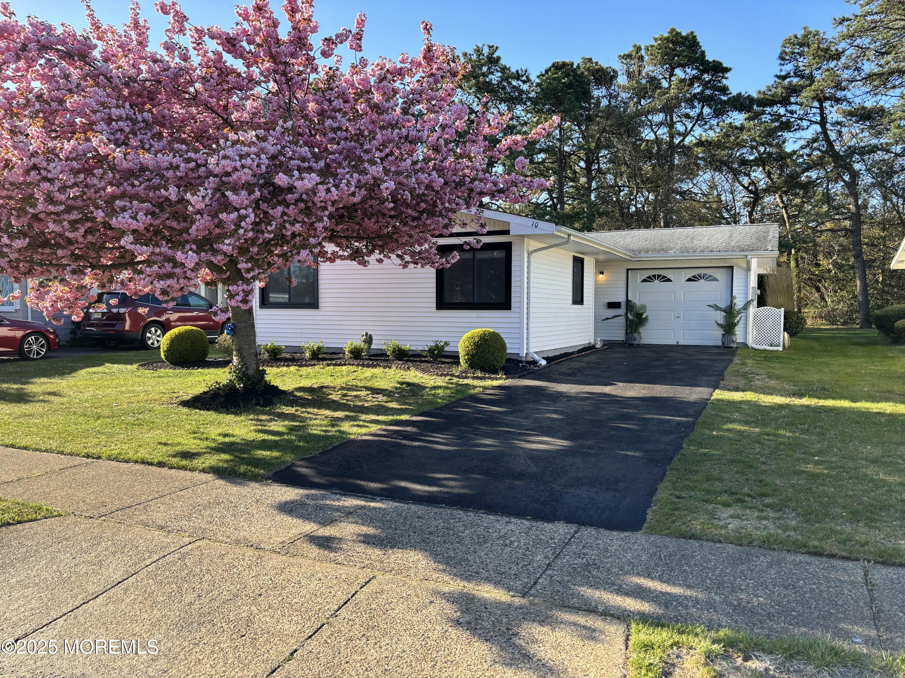 10 Whitman Street Image 1