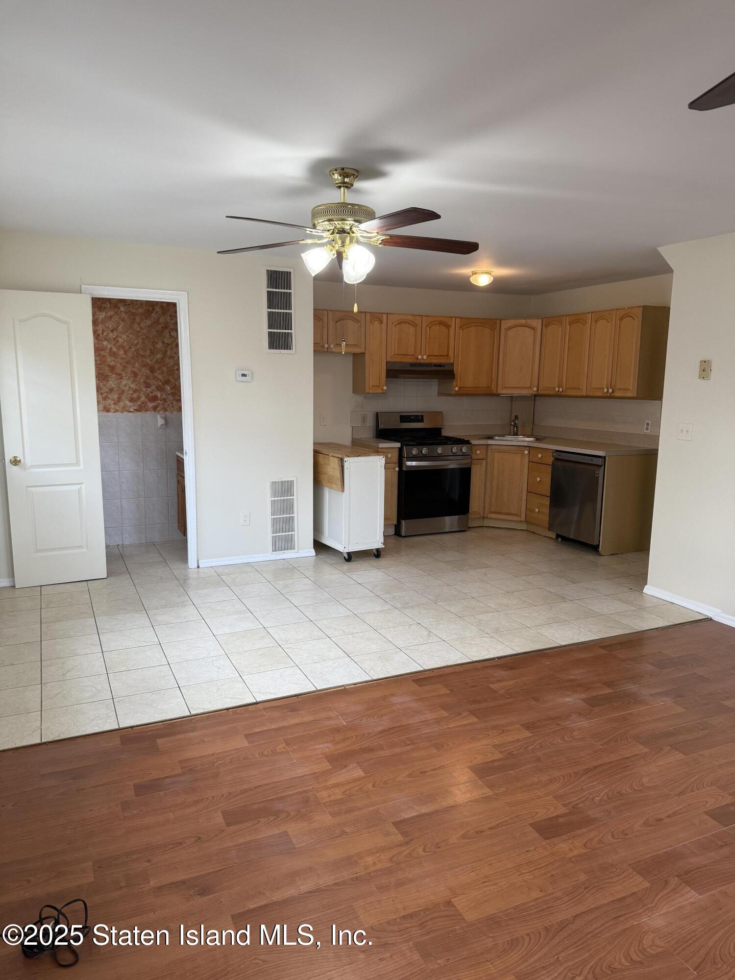 44 Olympia Boulevard, Staten Island, NY, 10305 image 6