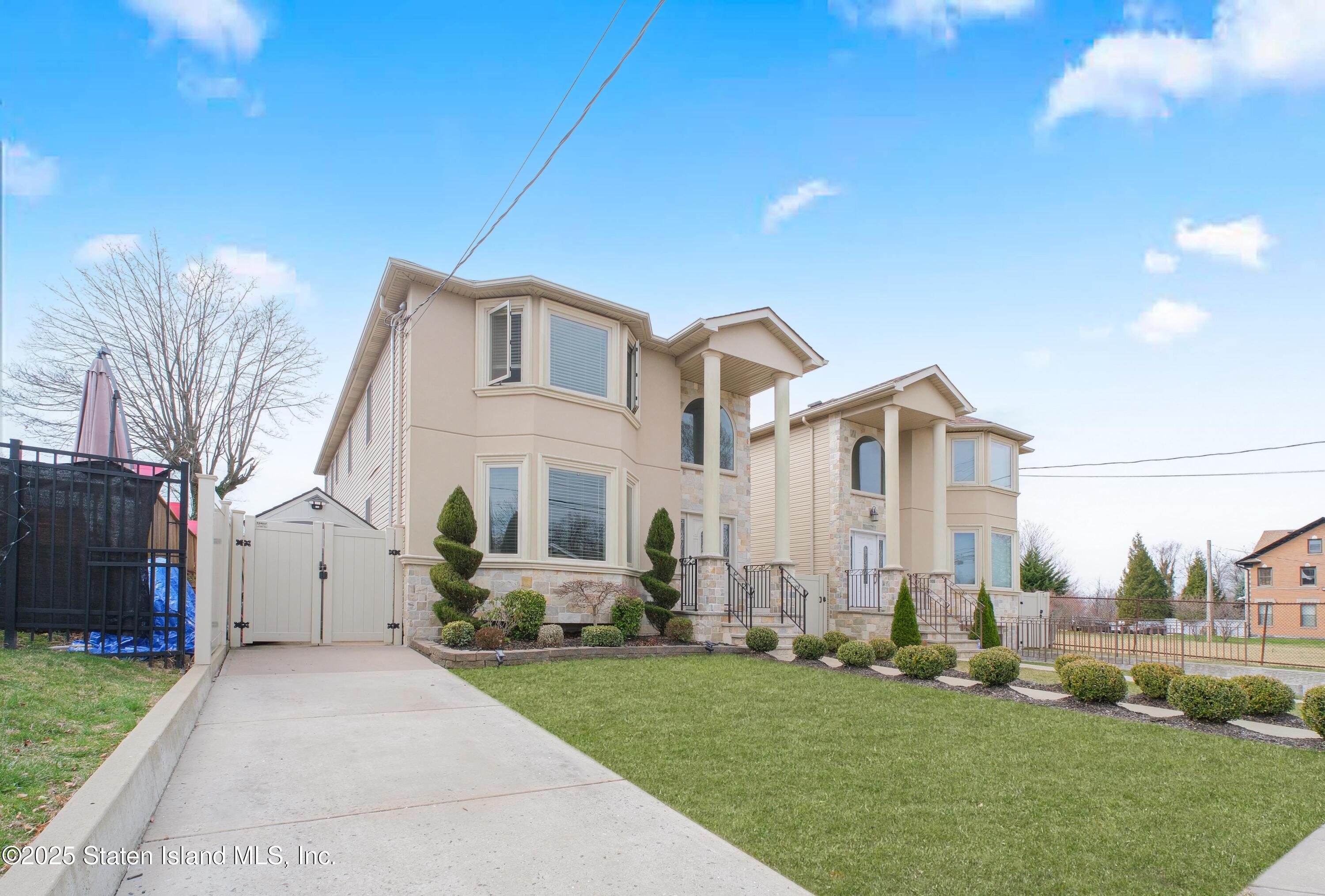 394 Clarke Avenue Image 2