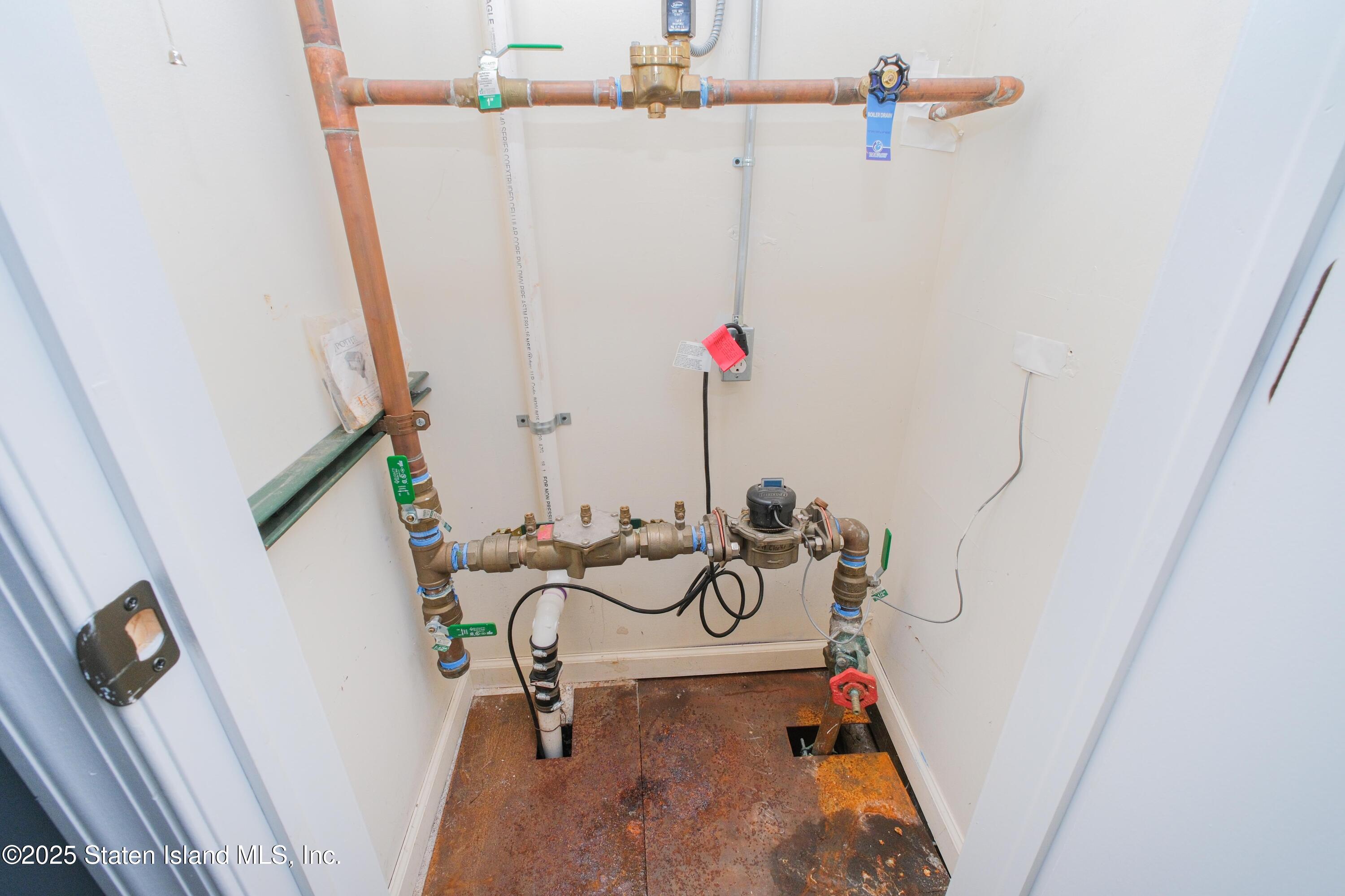 394 Clarke Avenue, Staten Island, NY, 10306 image 52