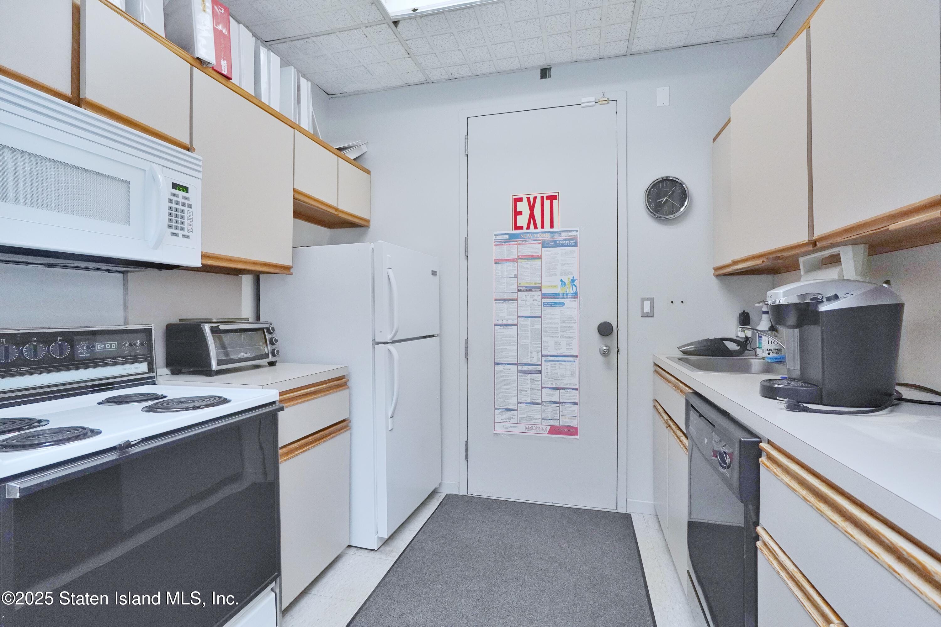 260 Christopher Lane Image 3