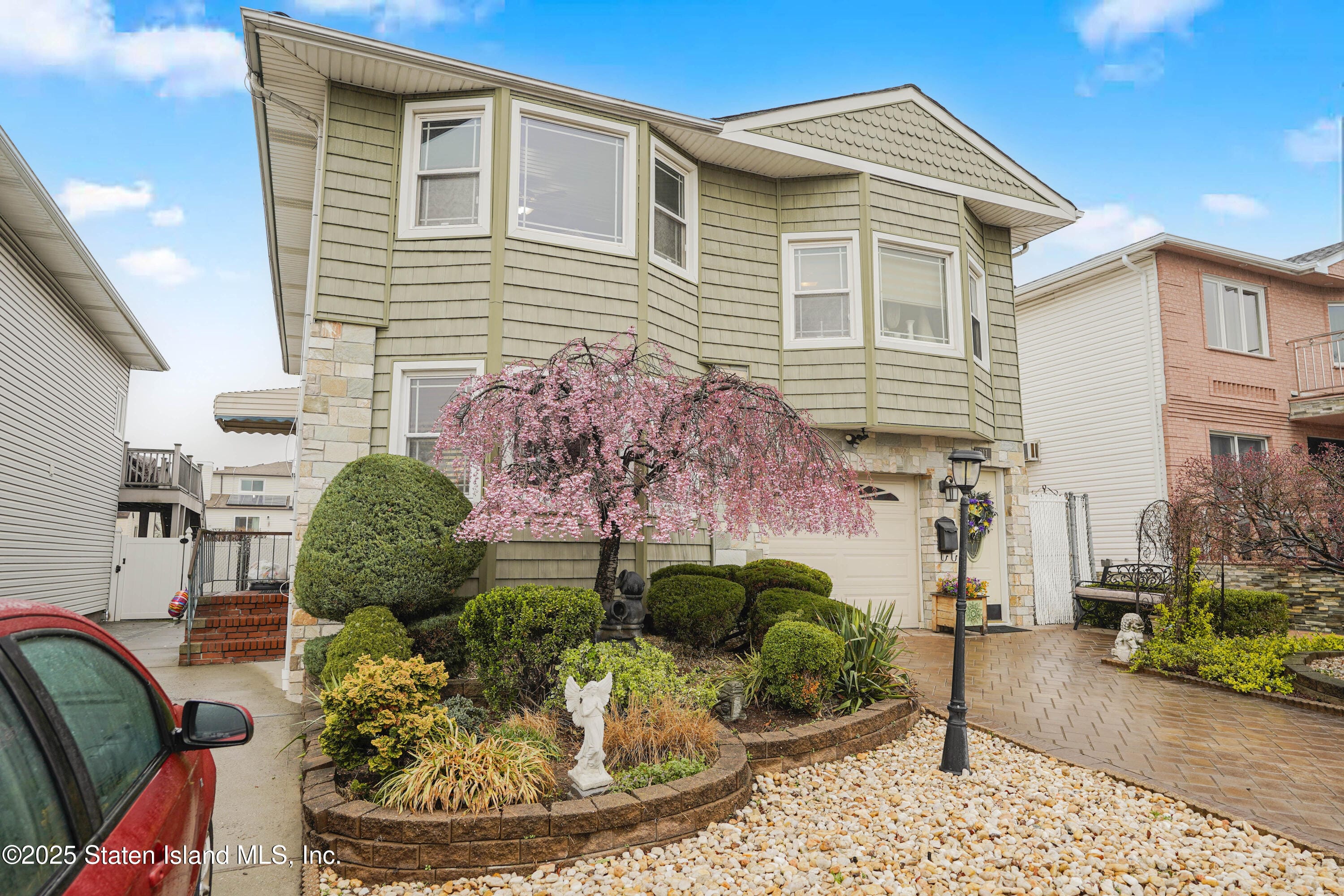 611 Klondike Avenue Image 4