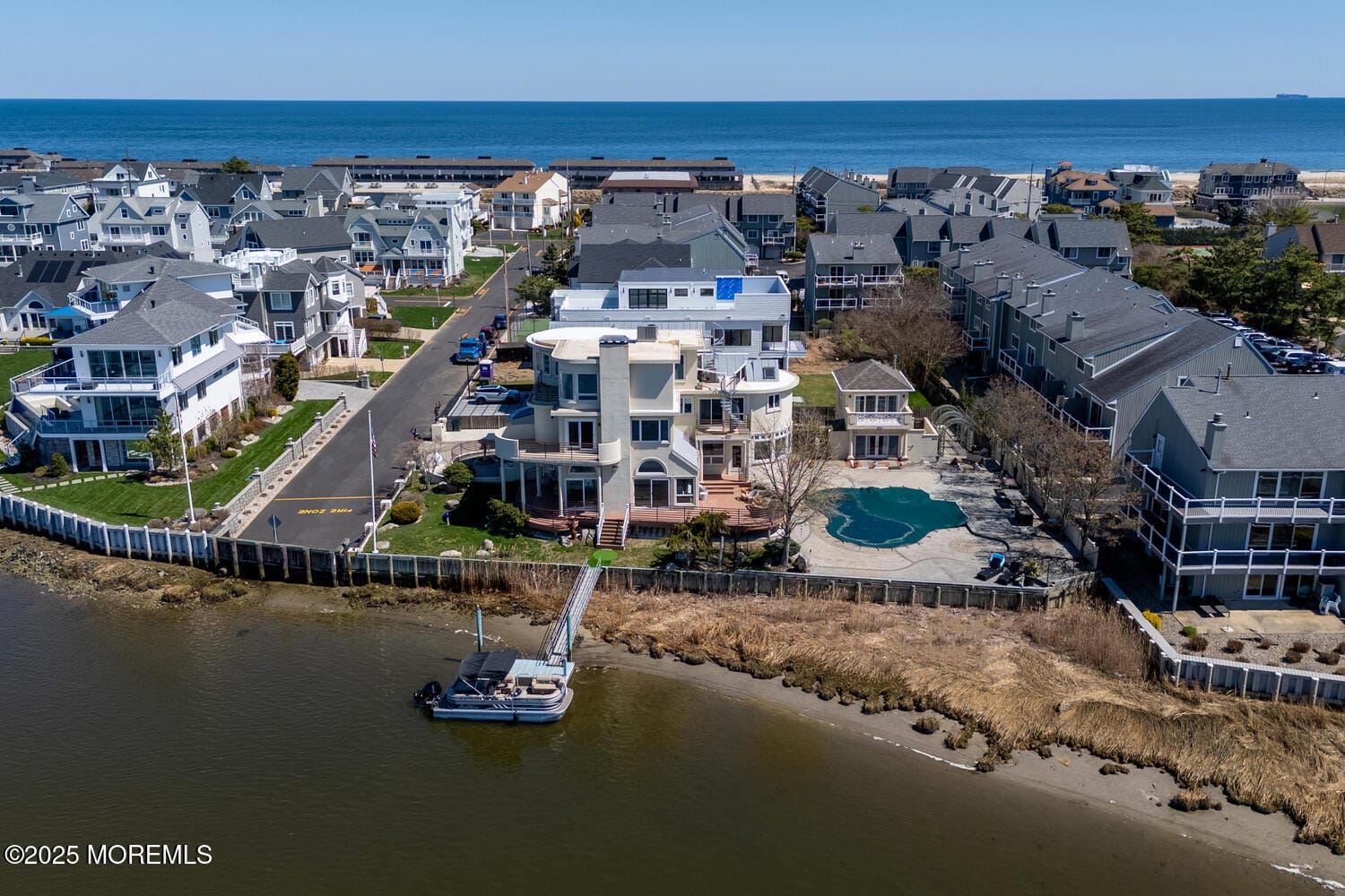 1 Island View Way Image 2