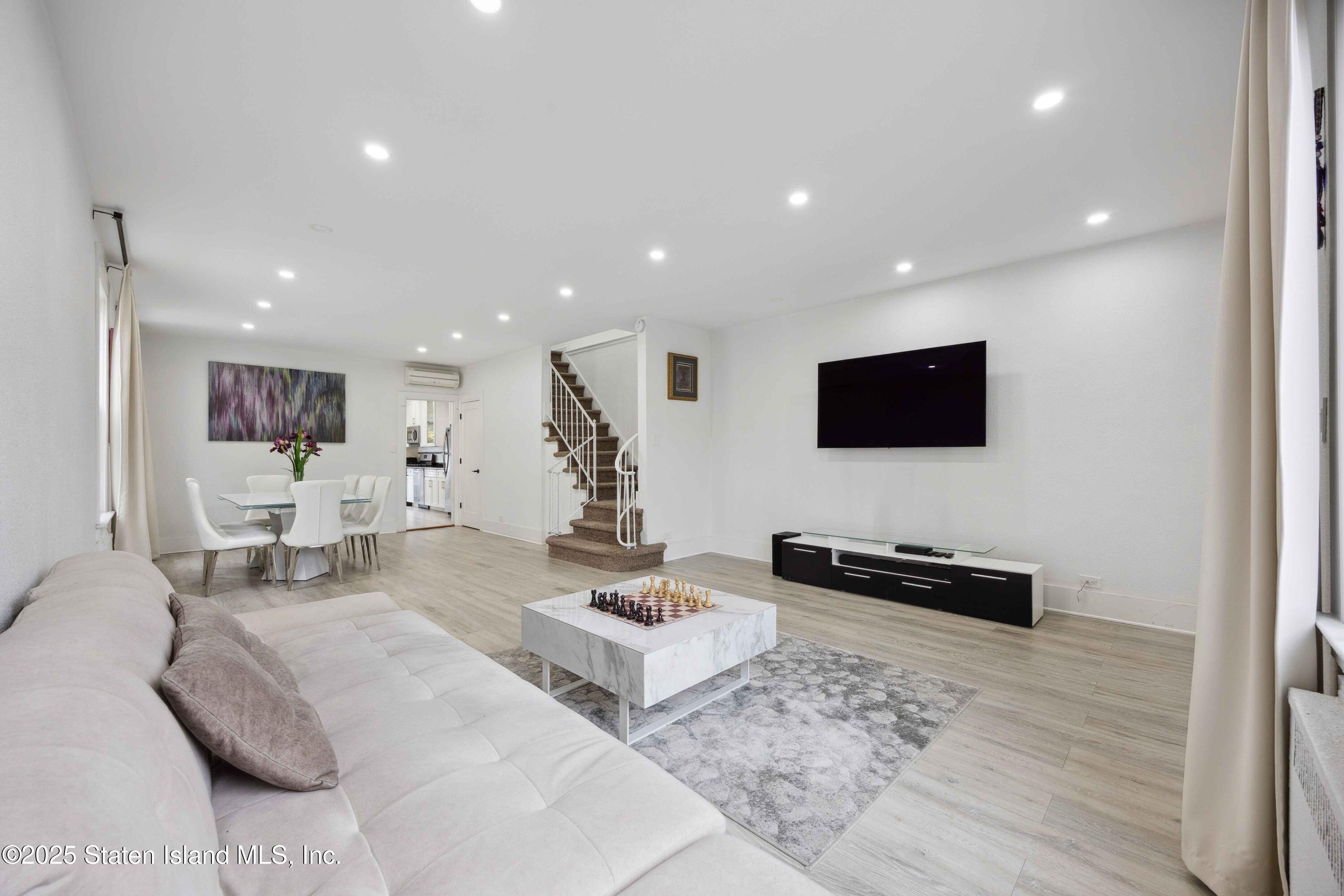 17 Coleridge Street Image 4