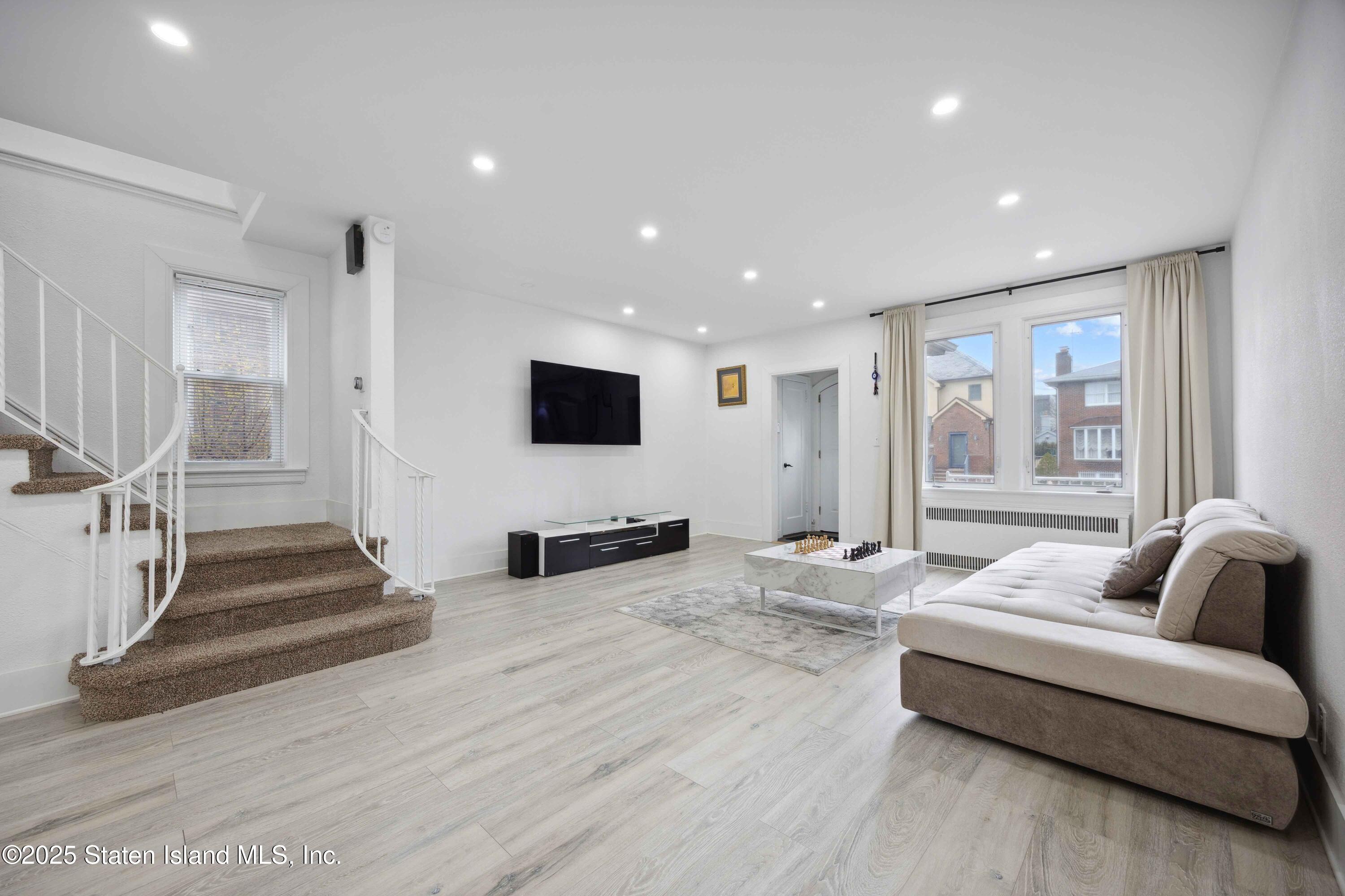 17 Coleridge Street Image 5