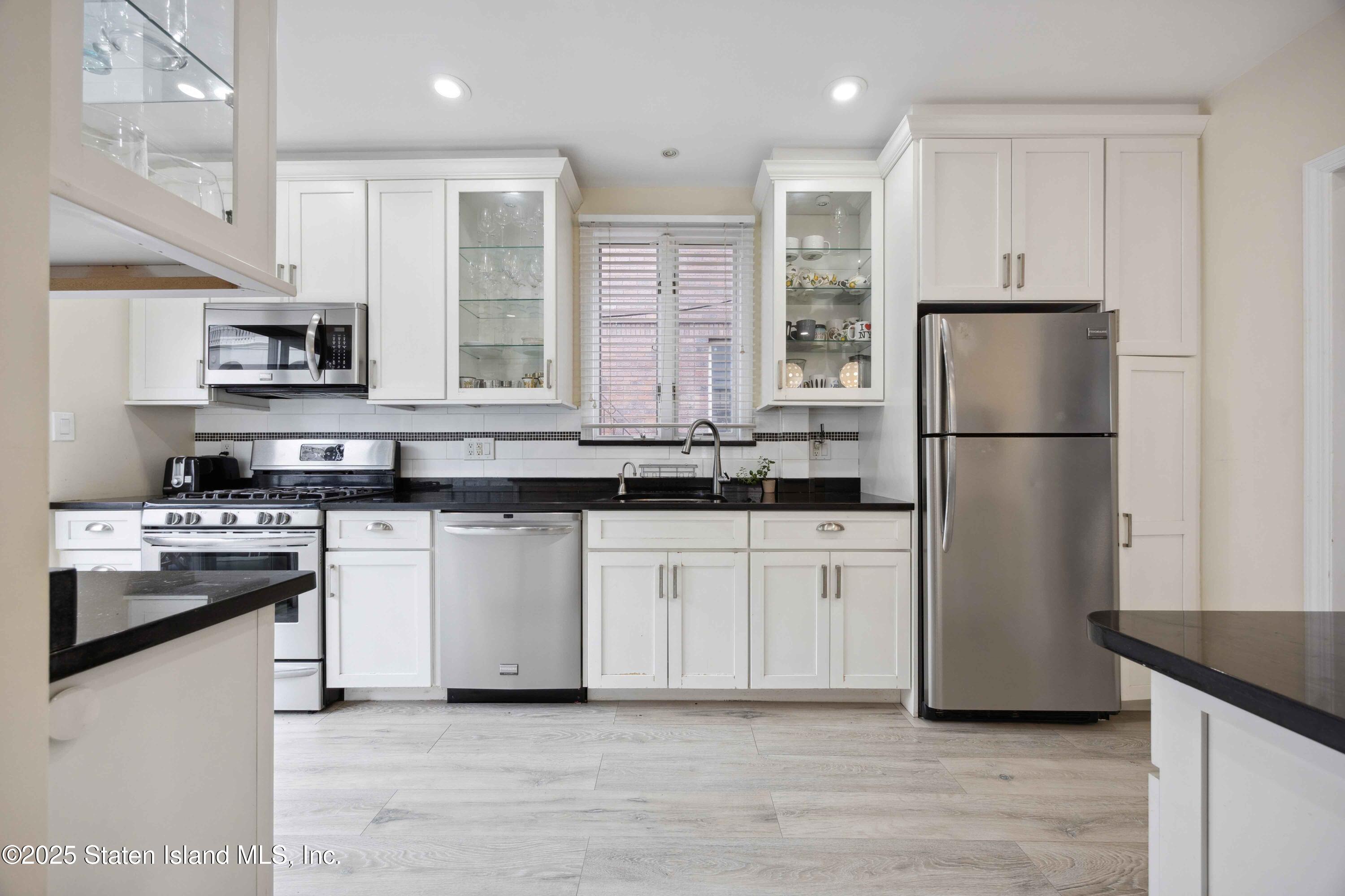 17 Coleridge Street, Brooklyn, NY, 11235 image 8