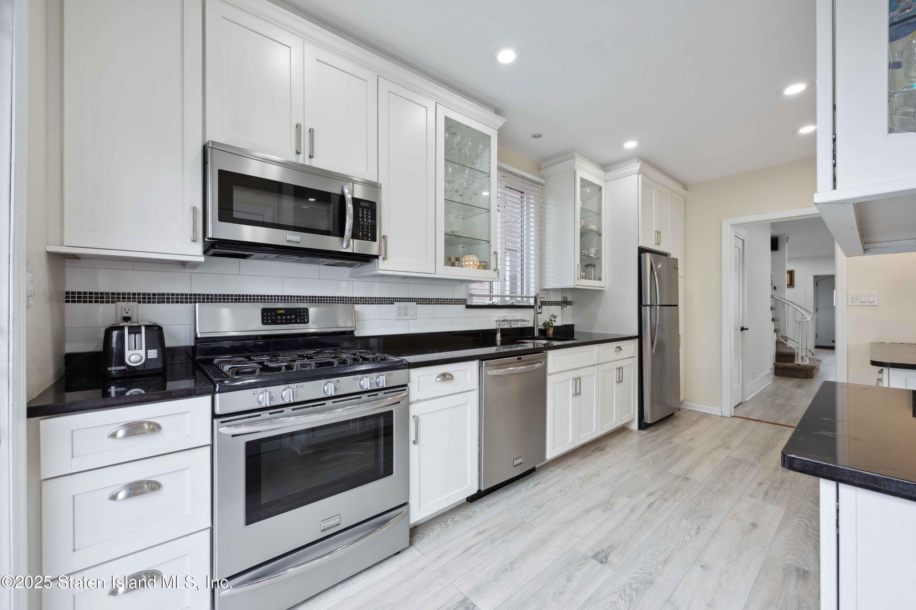 17 Coleridge Street, Brooklyn, NY, 11235 image 9