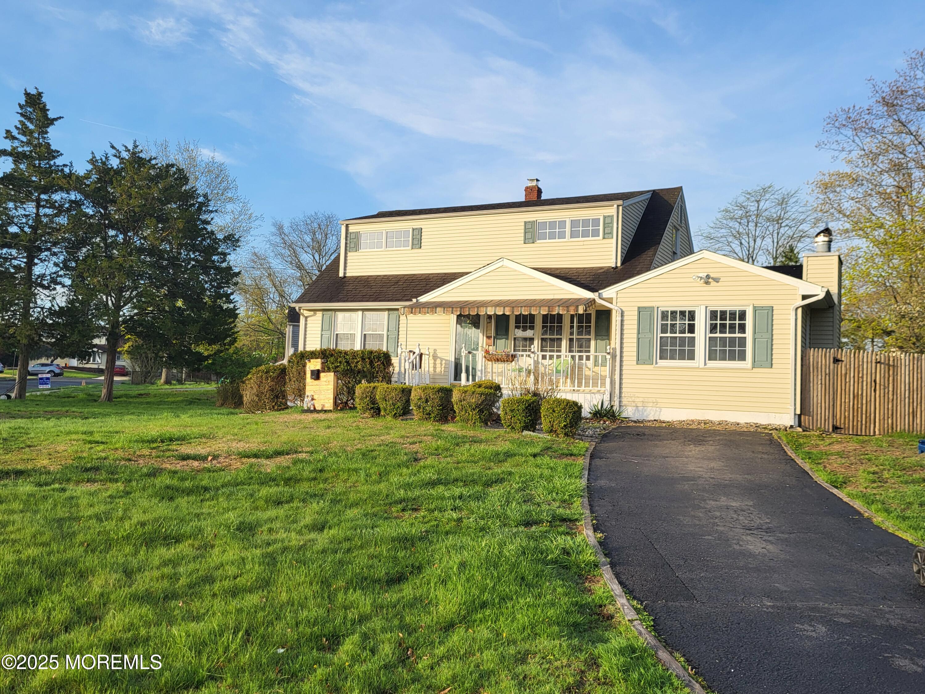 4 Lloyd Place Image 3