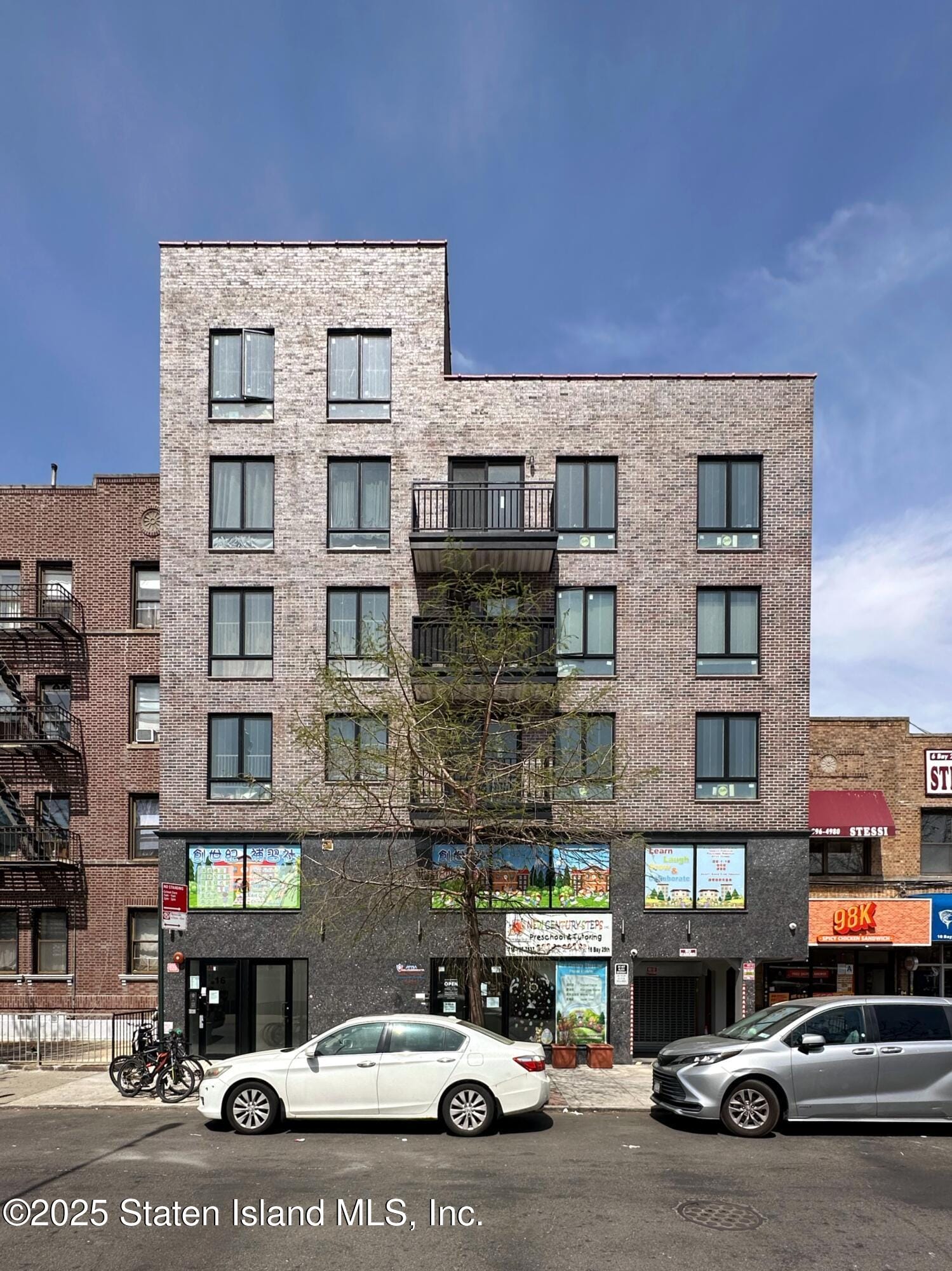 16 Bay 25th Street 2a Image 1