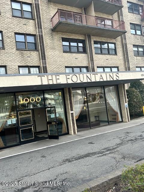 1000 Clove Road Lo Image 1