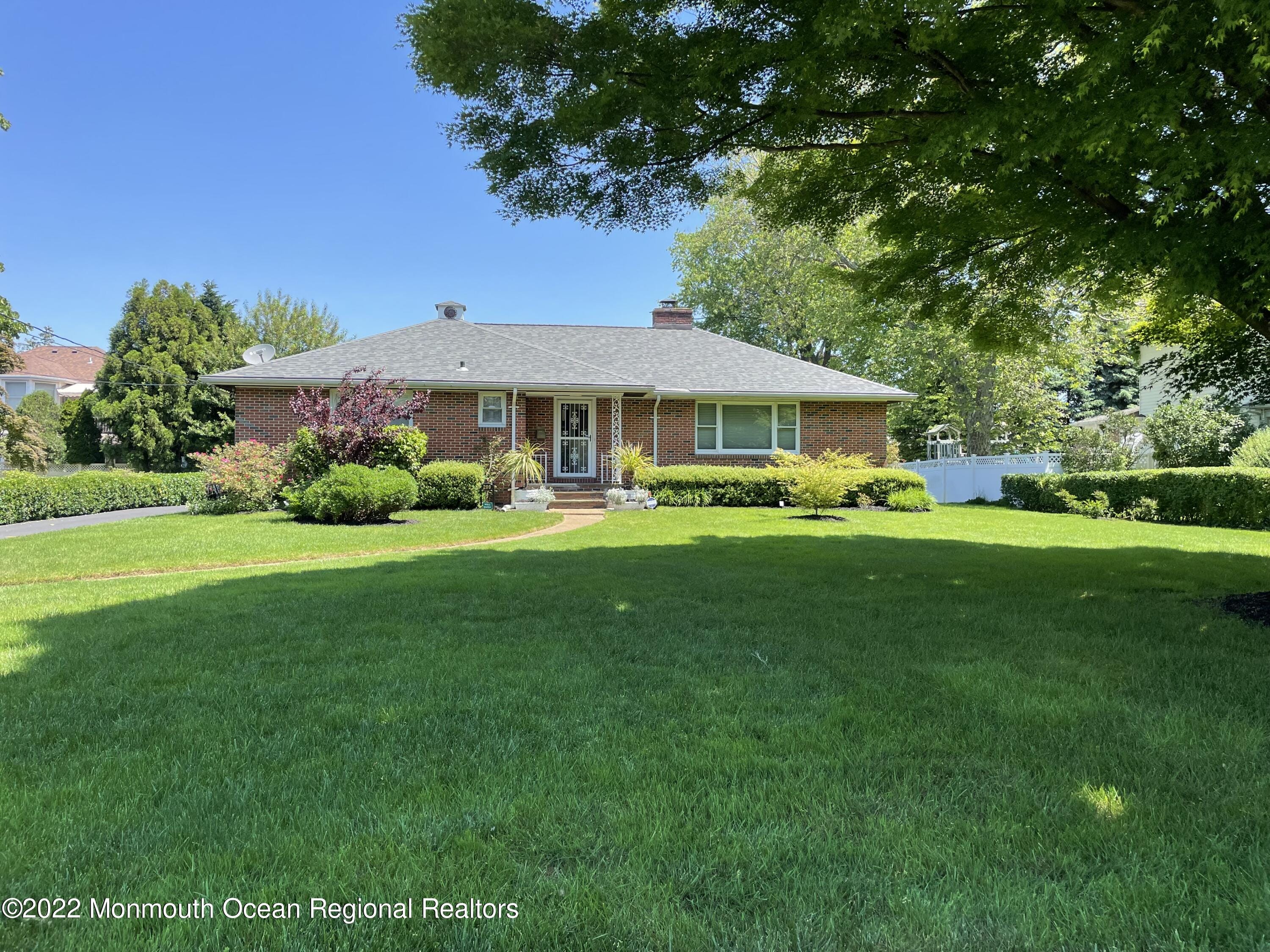 299 Hollywood Avenue Image 1