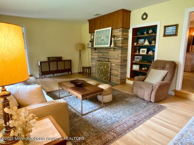 299 Hollywood Avenue Image 2