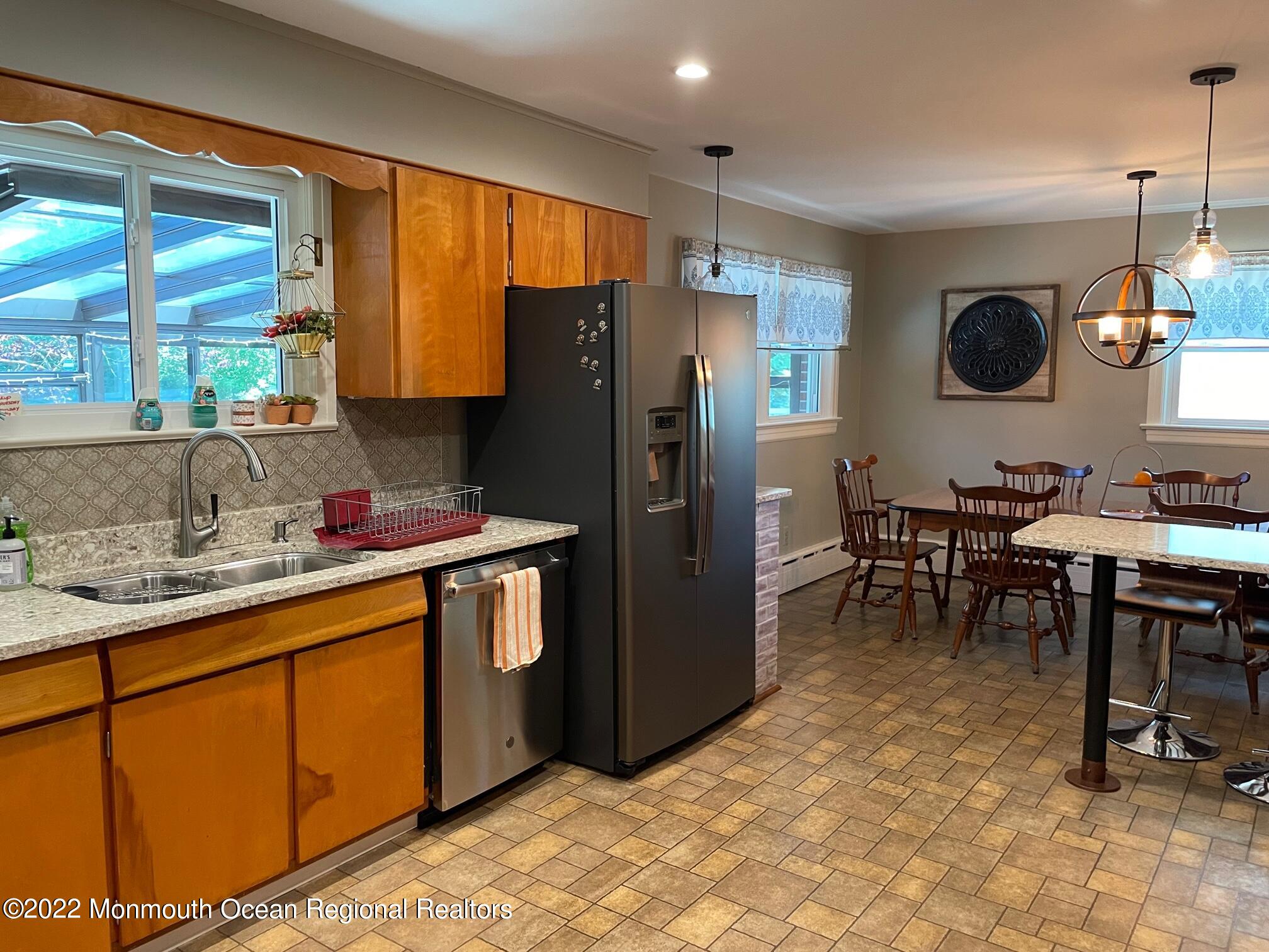 299 Hollywood Avenue Image 5