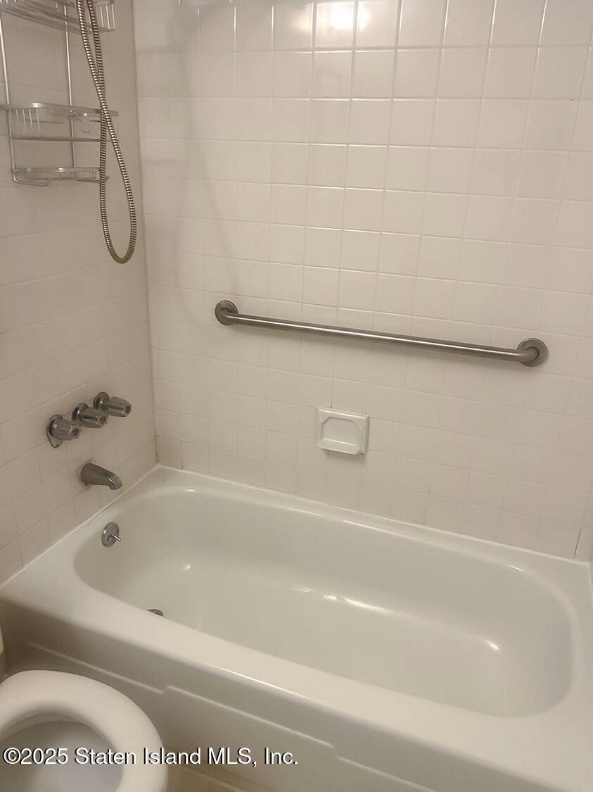 28 Bay Terrace 2h, Staten Island, NY, 10306 image 8