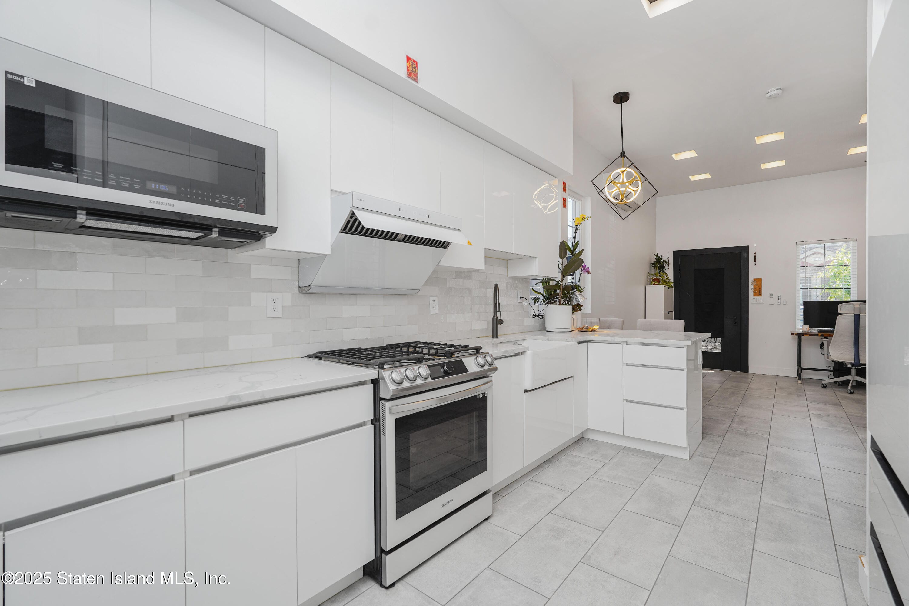 242 Van Duzer Street, Staten Island, NY, 10304 image 9