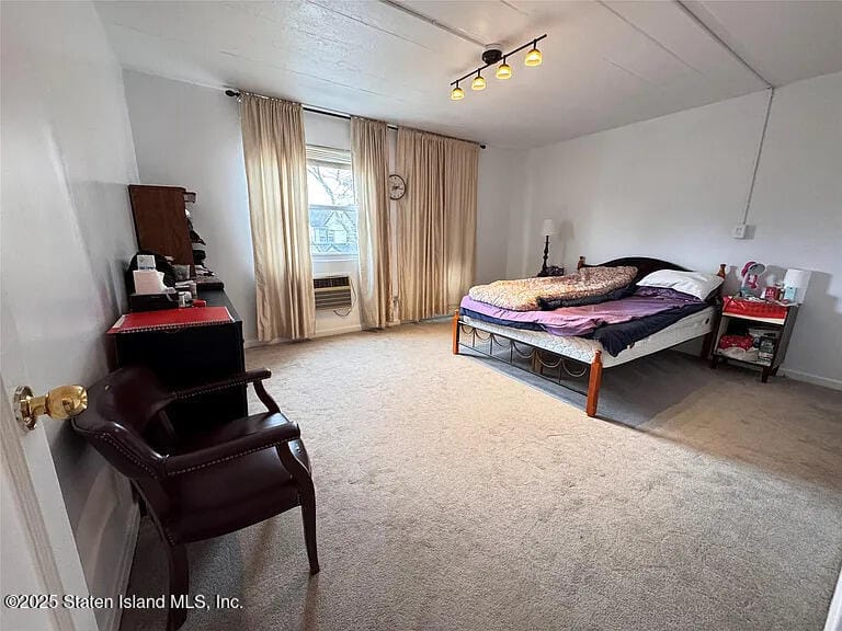 8922 Moline Street Image 3