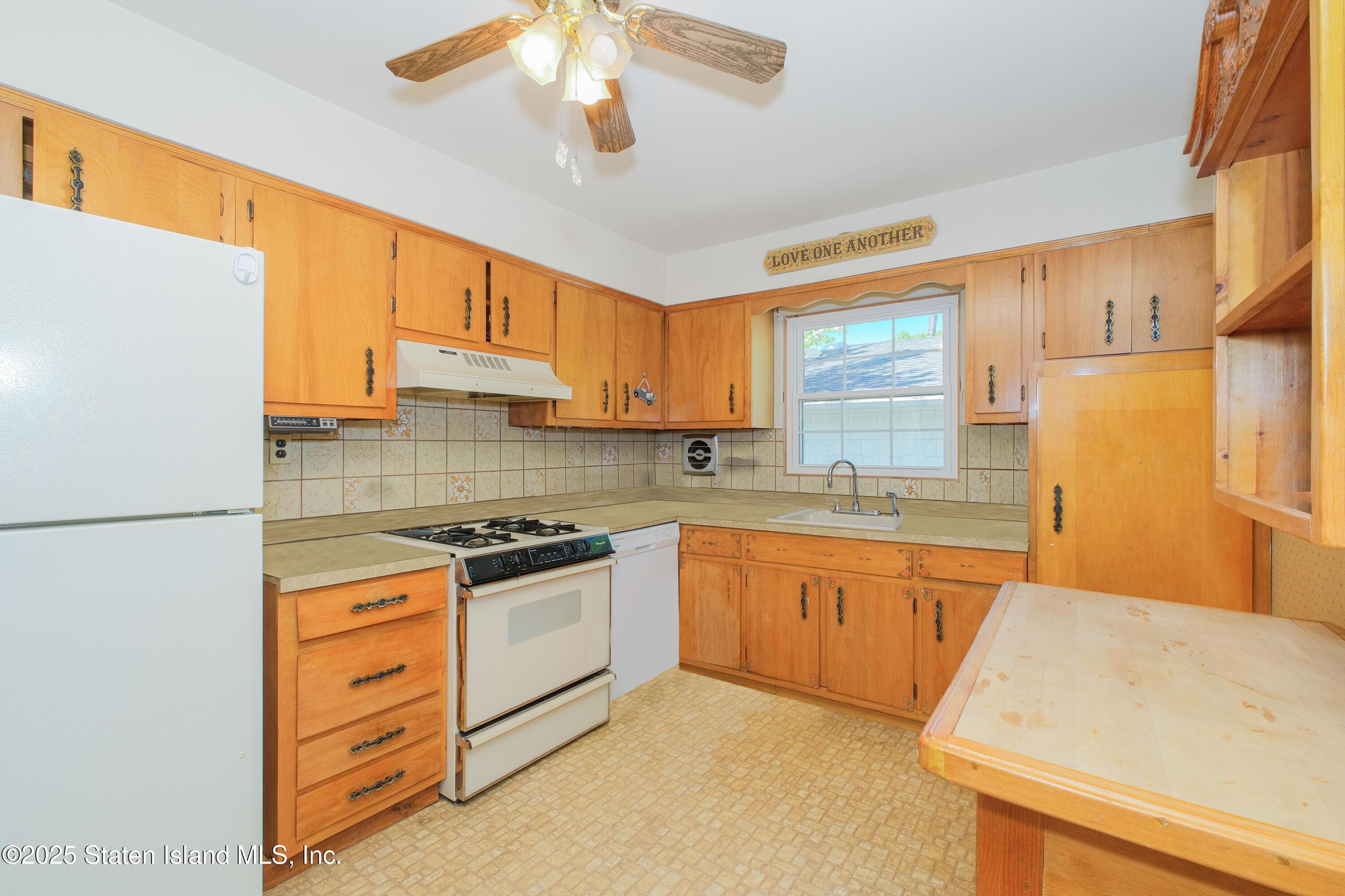 254 Ridgewood Avenue, Staten Island, NY, 10312 image 16