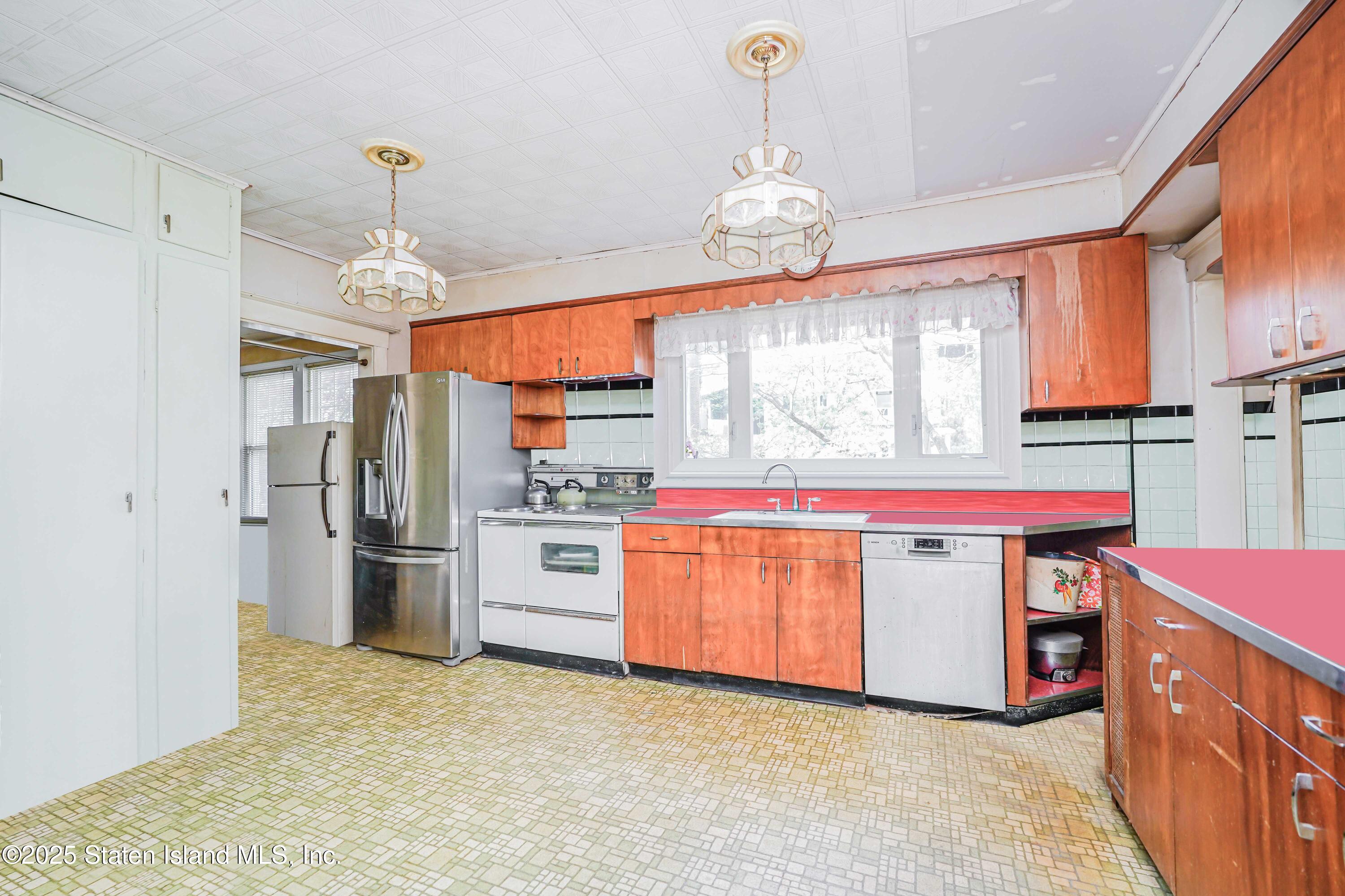 142 Great Kills Road A, Staten Island, NY, 10308 image 18