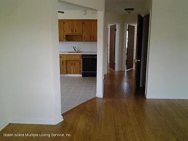 708 Hylan Boulevard Image 4