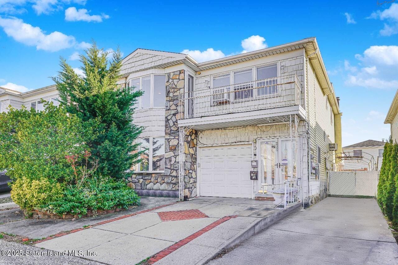 228 Nome Avenue Image 1