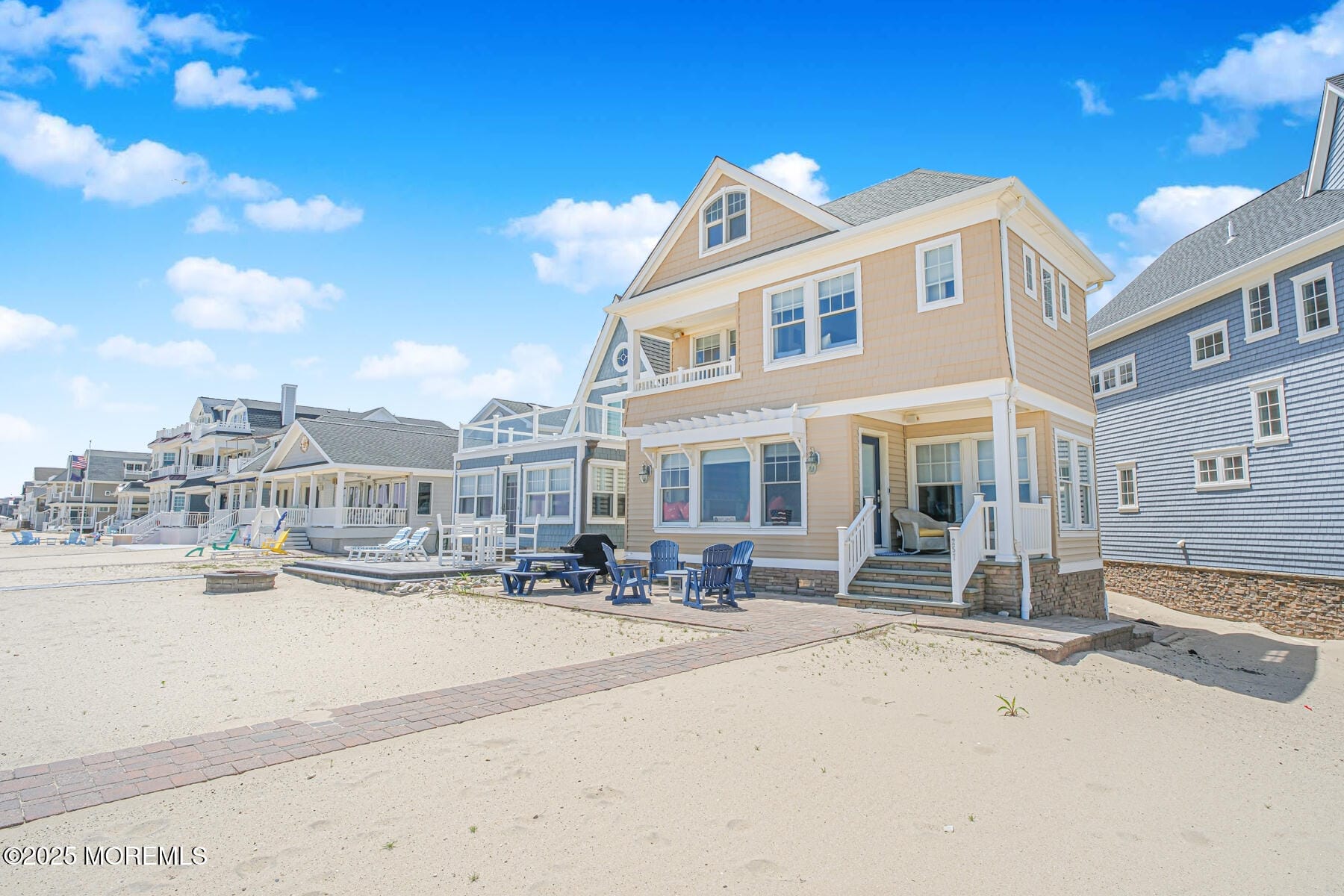 257 Beachfront Image 4