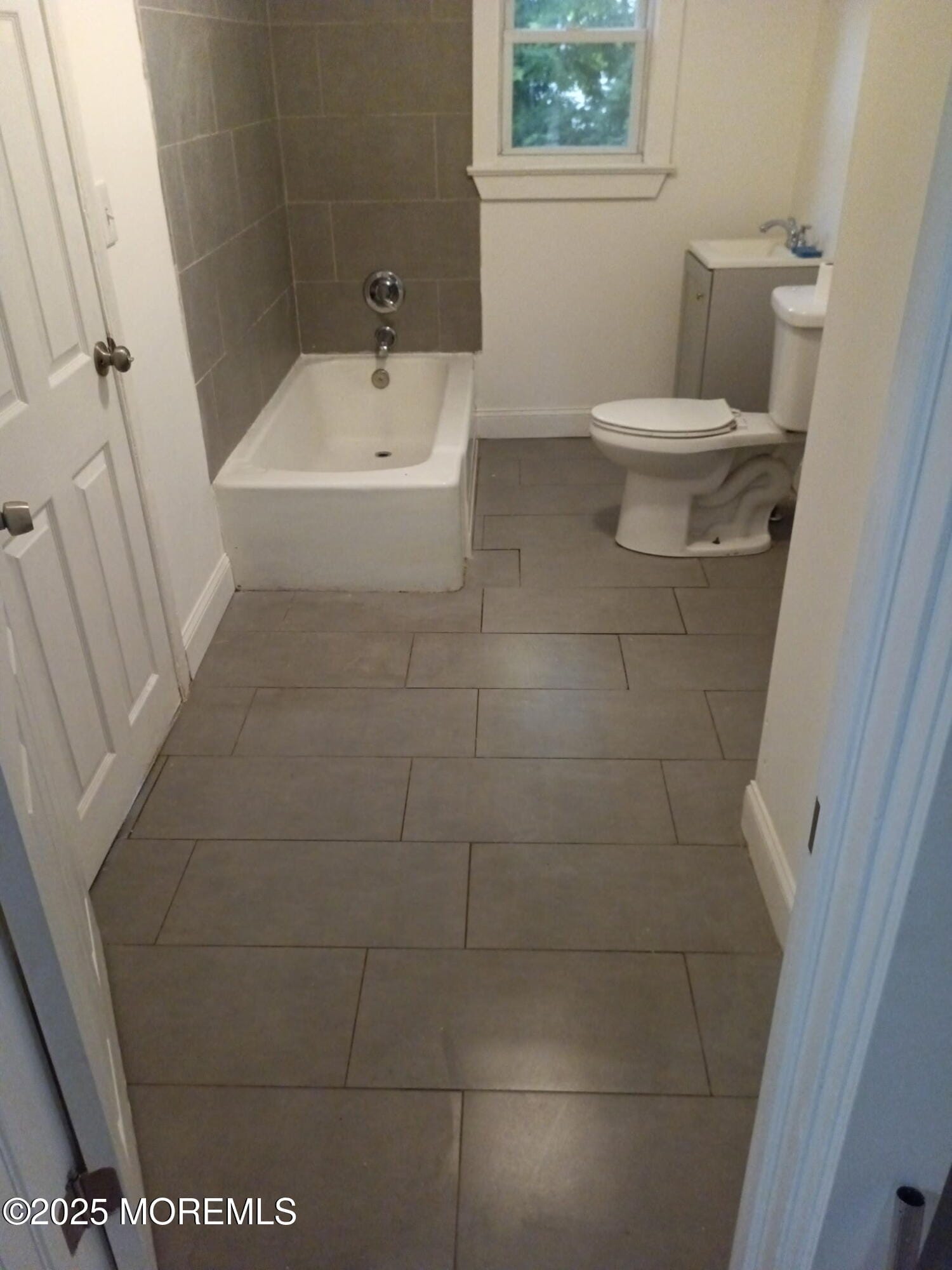 154 Ridge Avenue Image 3