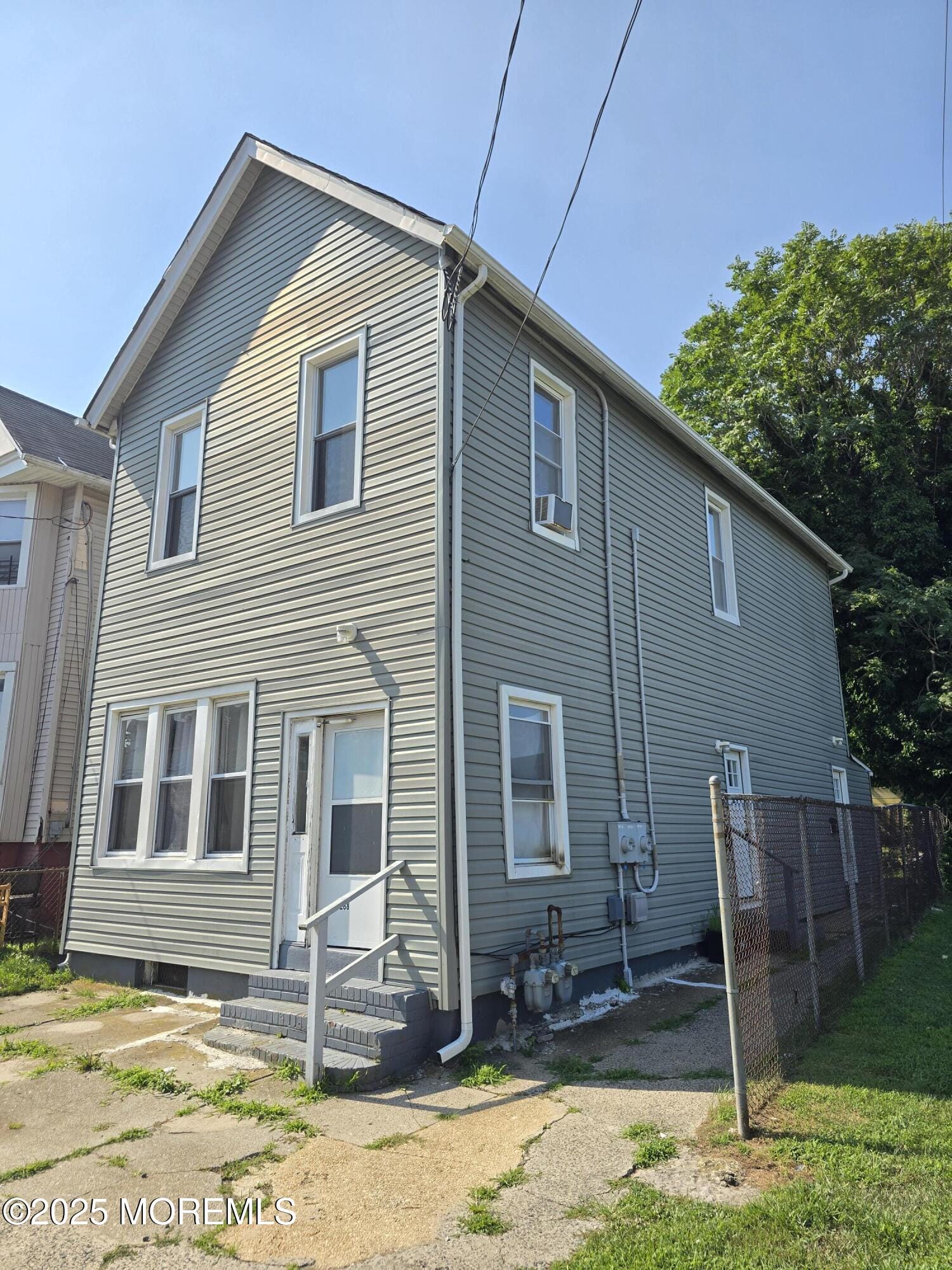 288 Morris Avenue Image 1