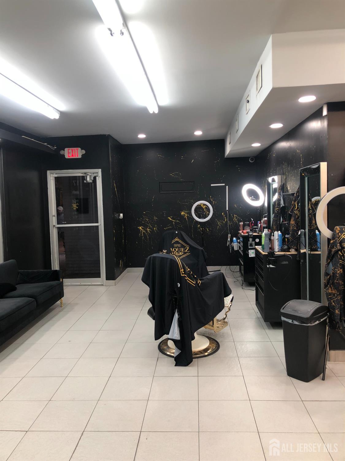 17 Main Street Street Image 2