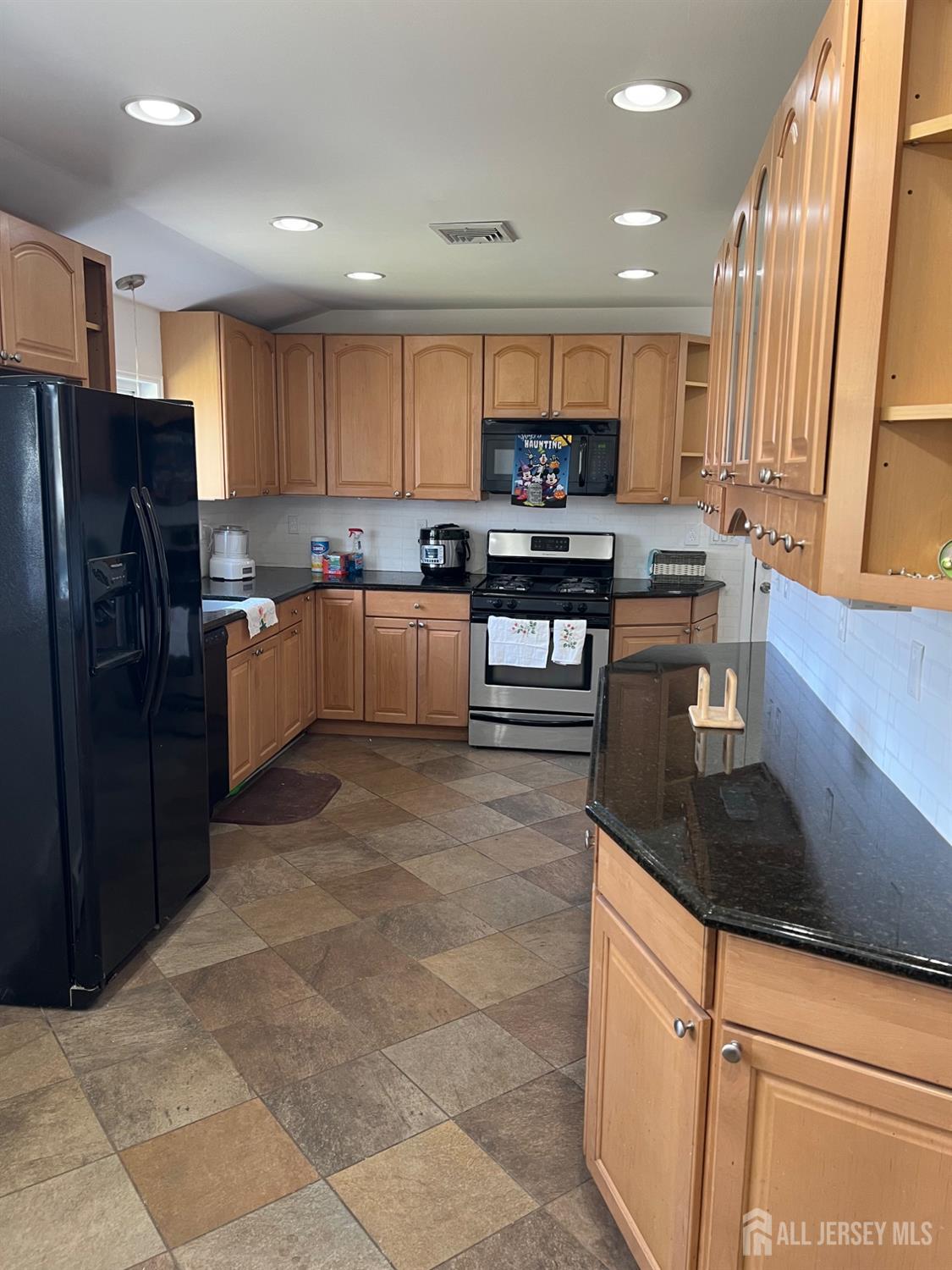 24 Kensington Avenue Image 3