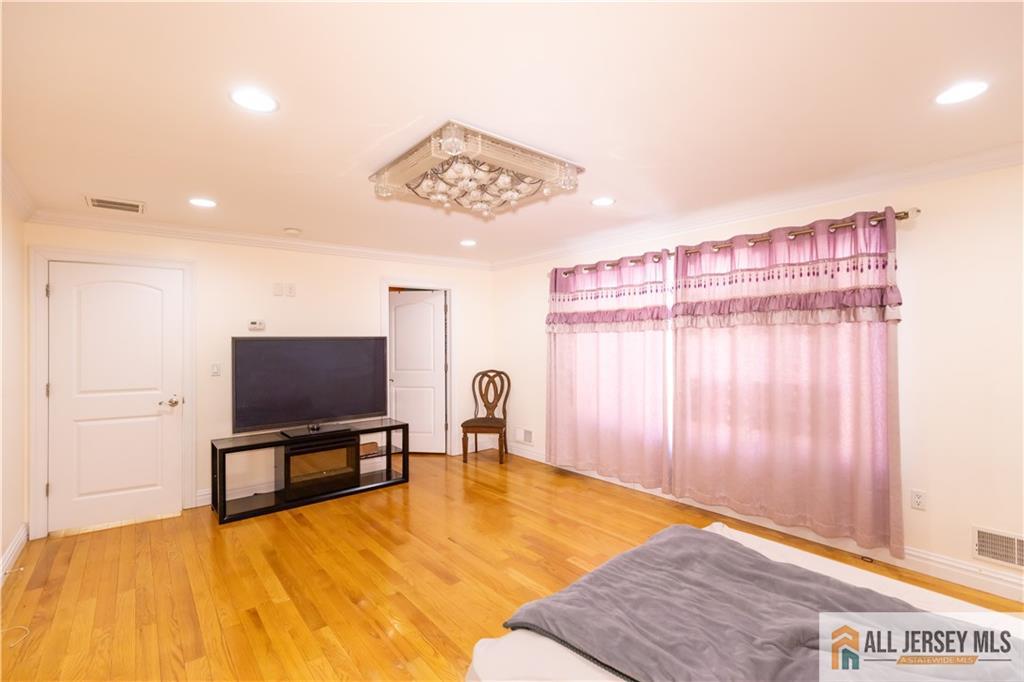 2 Universal Avenue, Edison, NJ, 08820 image 42