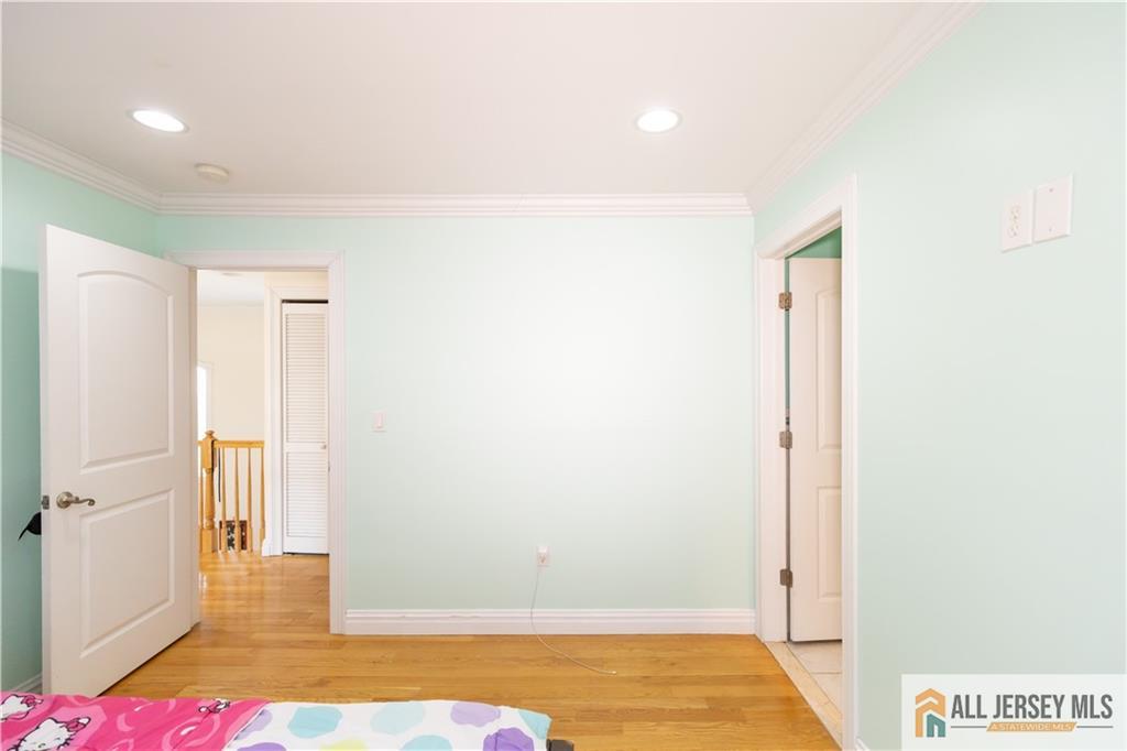 2 Universal Avenue, Edison, NJ, 08820 image 37