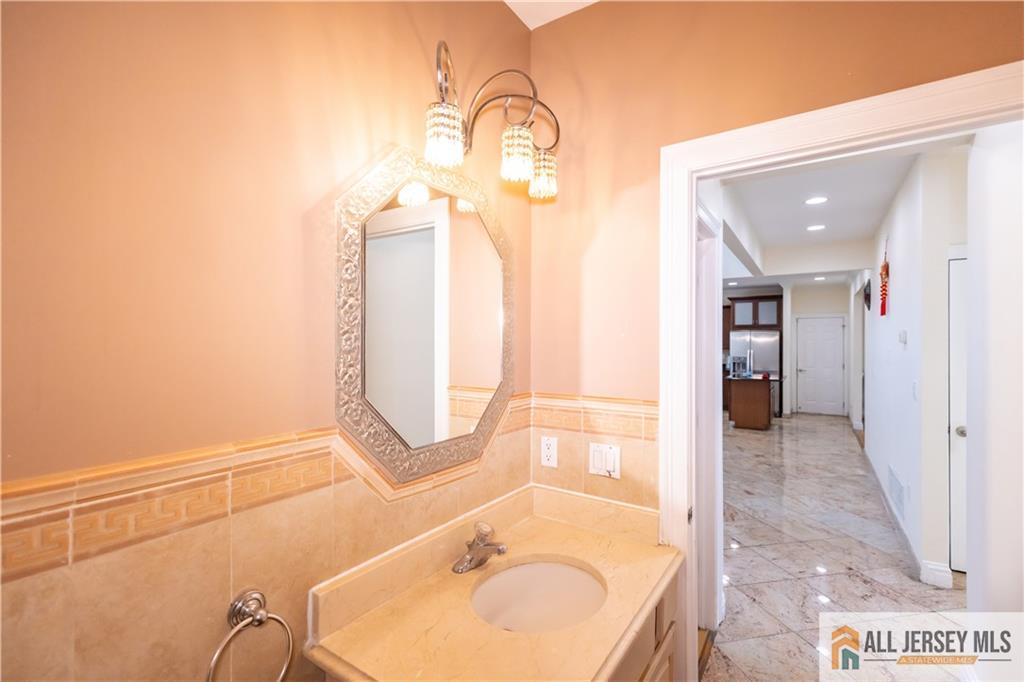 2 Universal Avenue, Edison, NJ, 08820 image 26