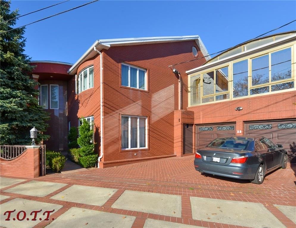 2759 Whitman Drive Image 3