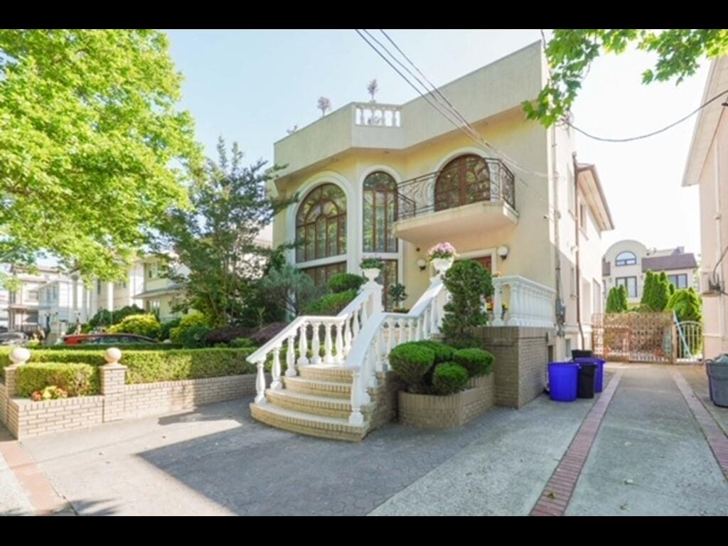 2239 East 63rd Street Image 3