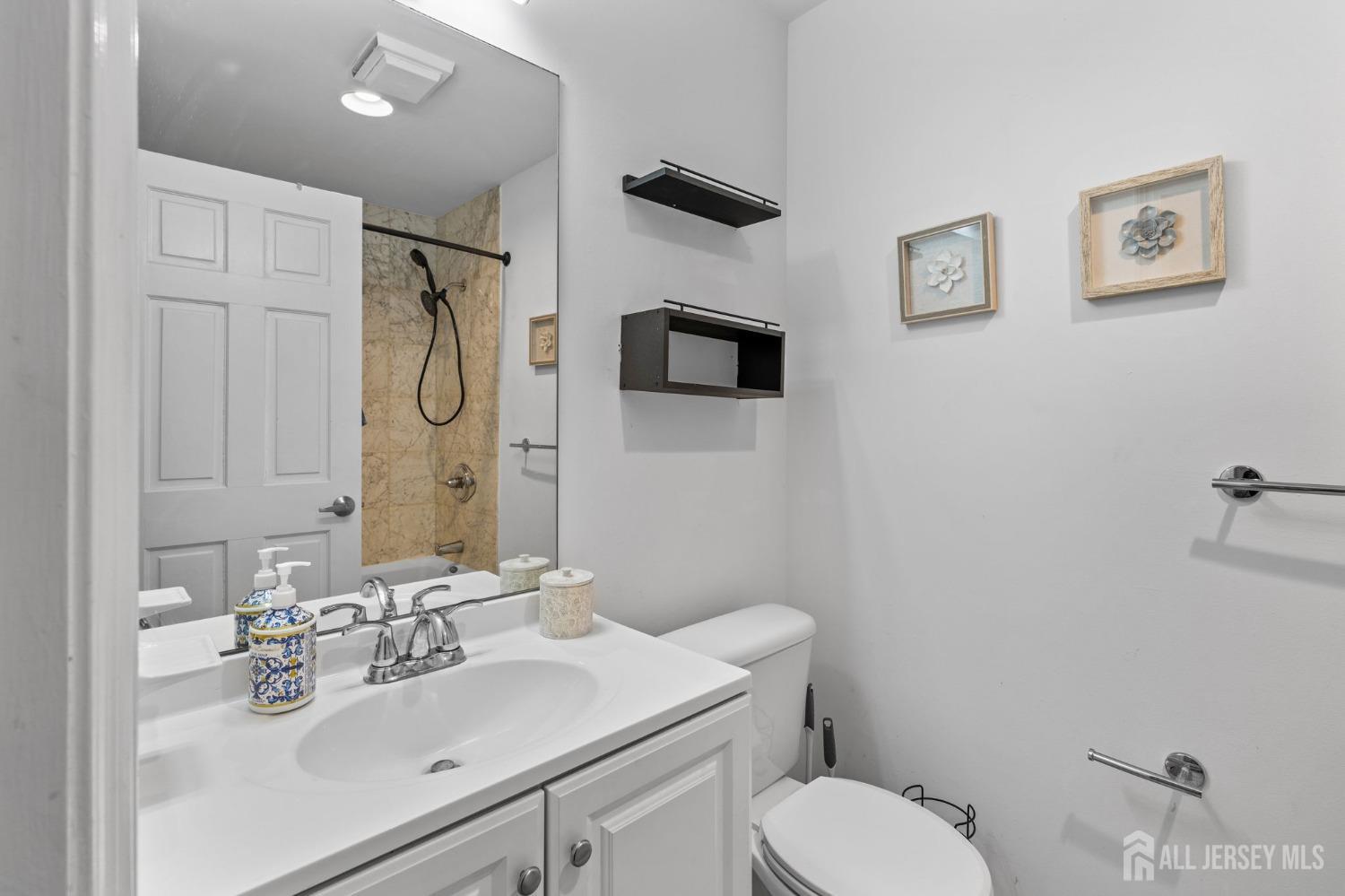 100 Shearwater Court 31, Jersey City, NJ, 07305 image 24