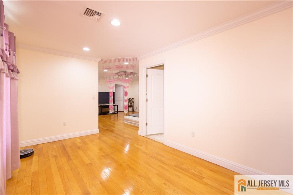 2 Universal Avenue, Edison, NJ, 08820 image 43