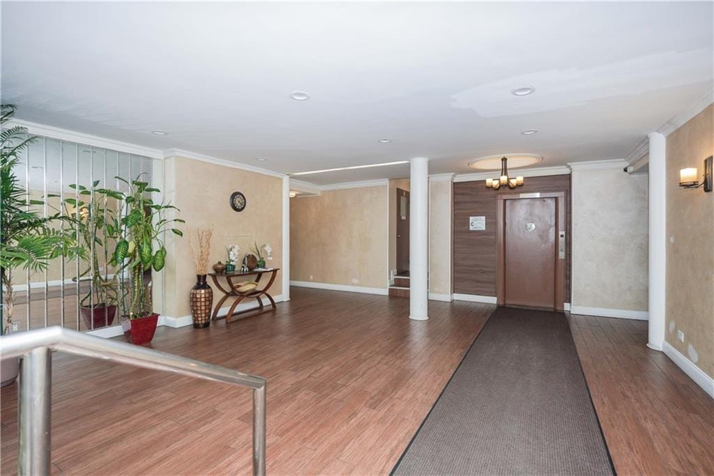 1530 East 8th Street 6N Image 4