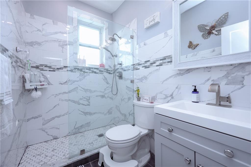 45 Laconia Avenue, Staten  Island, New York, 10305 image 17