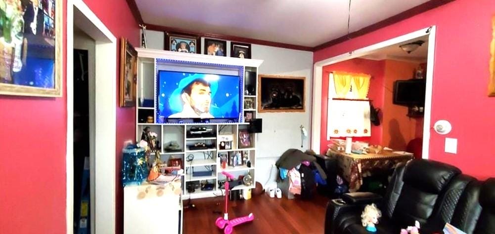 2319 West 12th Street Image 5