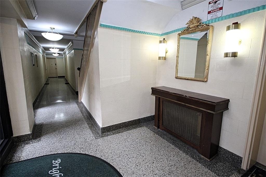 2209 Knapp Street 3G Image 3