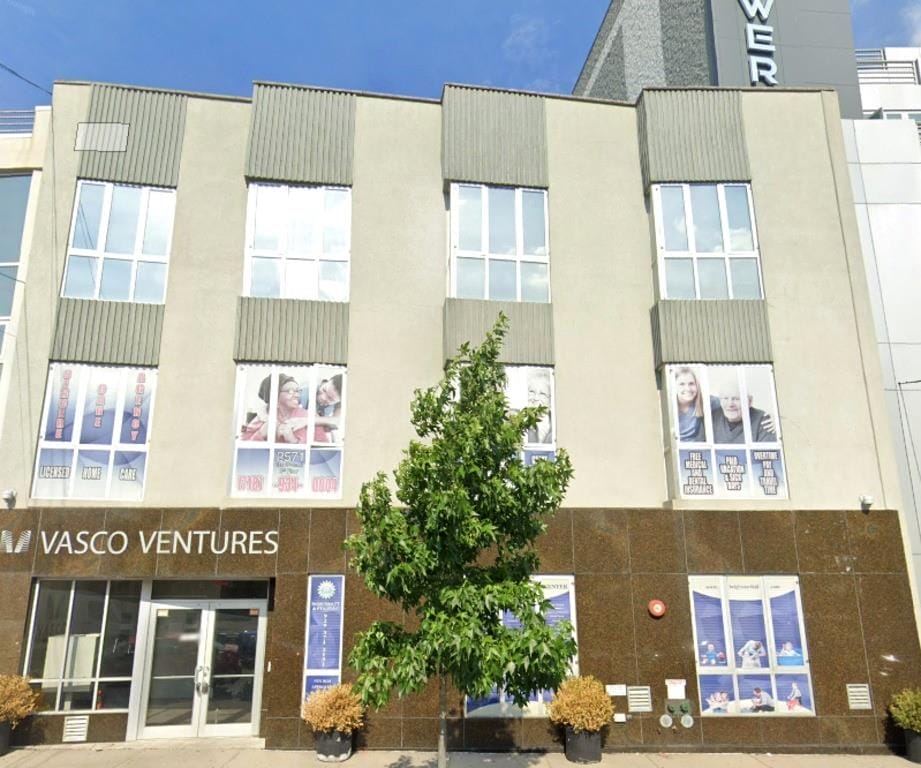 2571 East 17th Street Image 1