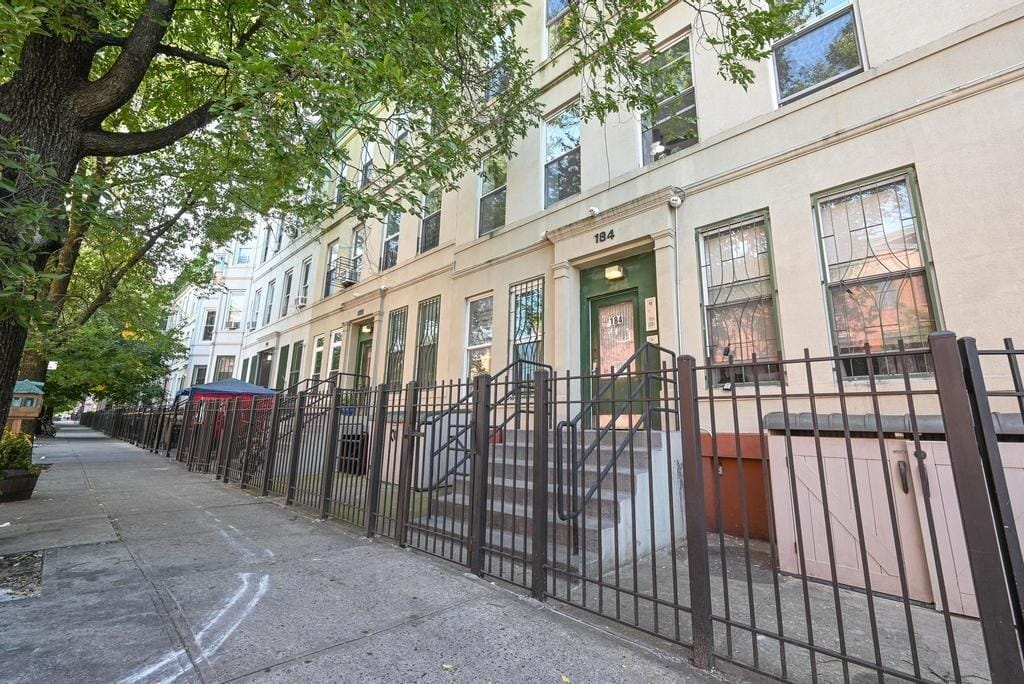 184 Hull Street C, Brooklyn, New York, 11233 image 22