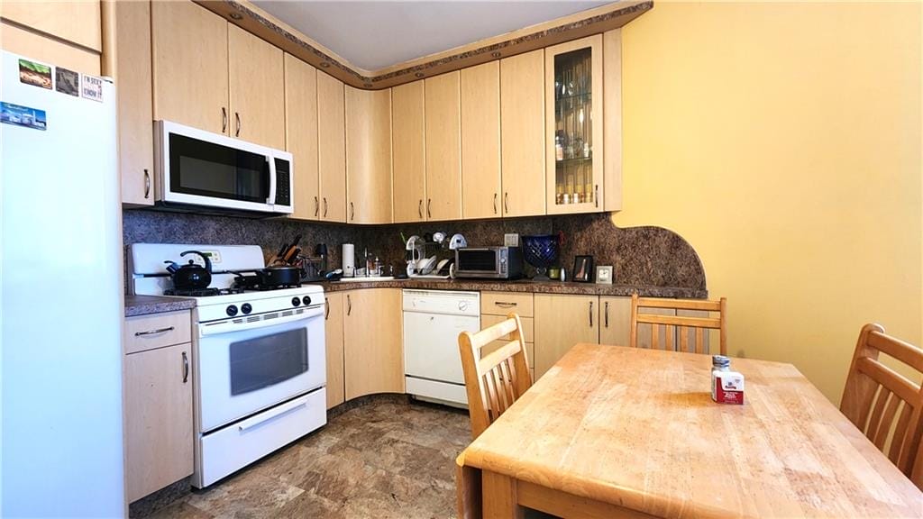 3392 Guider Avenue 4 Image 2
