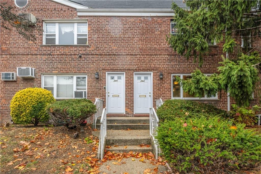 284 Bay 19th Street A Image 1