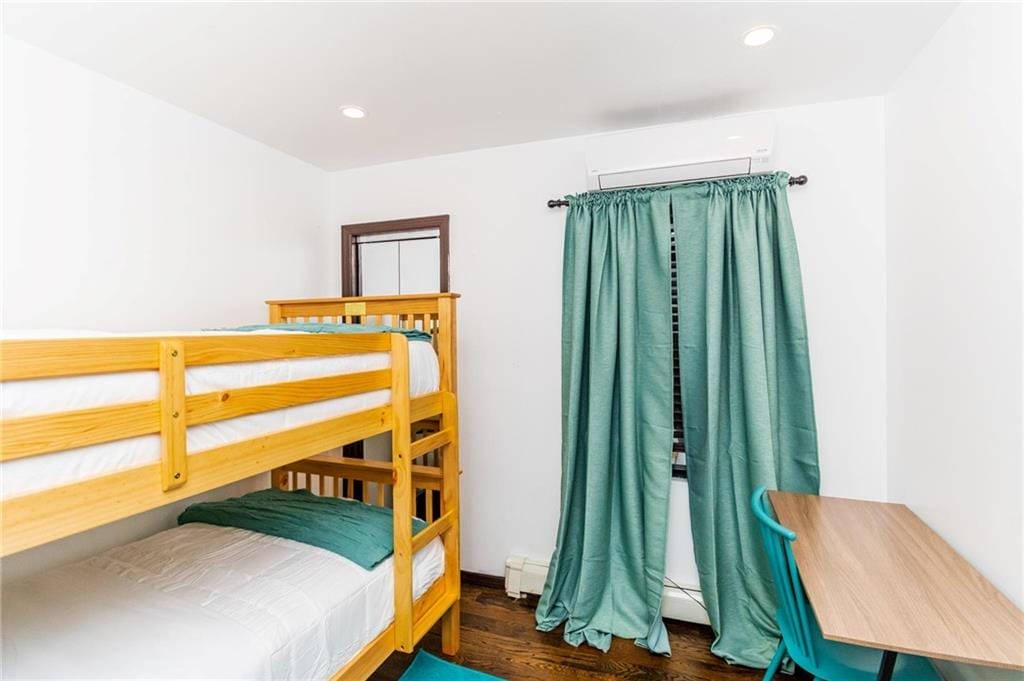 52 Bradford Street, Brooklyn, New York, 11207 image 15