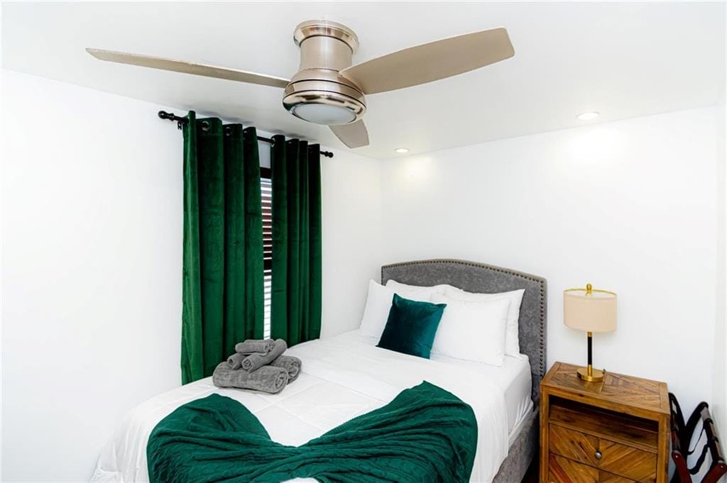 52 Bradford Street, Brooklyn, New York, 11207 image 8