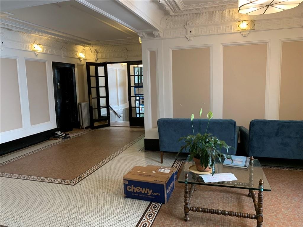 1912 Avenue H 2B Image 2