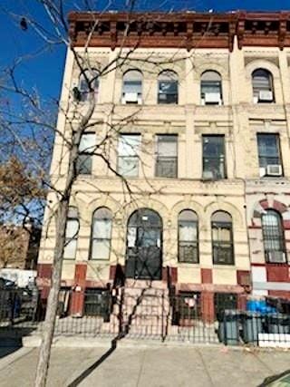 327 Vernon Avenue, Brooklyn, New York, 11206 image 13