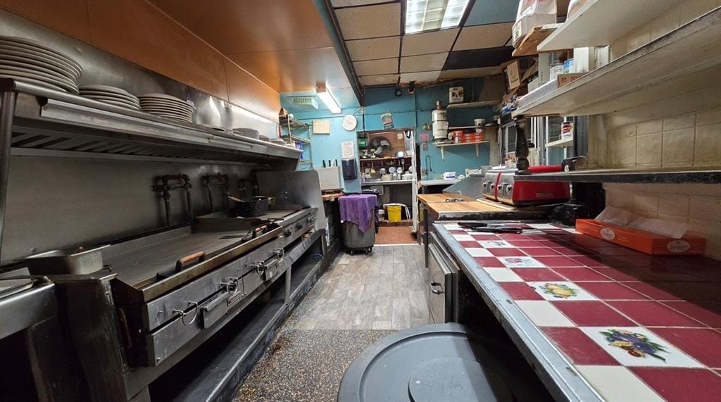 637 Bay Street Image 4