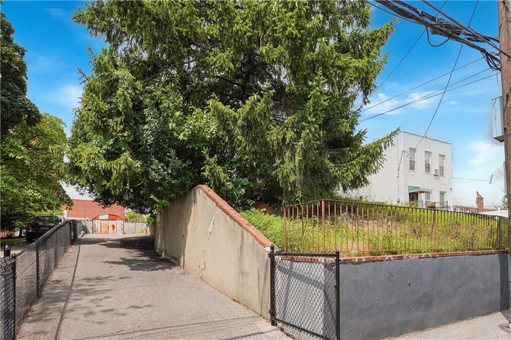 2594 40th Street, Woodside, New York, 11377 image 12